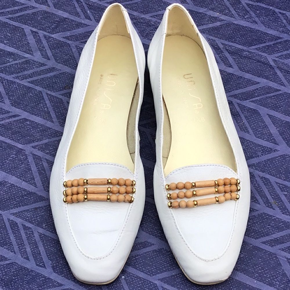 Unisa White Leather Beaded Top Classic Driving Loafers